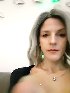 Snapshot of _LittleAngel_ chatting on January 7, 2025, 6:27 am  LittleAngel  online show from January 7, 2025, 6:27 am