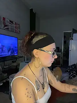 Hawitxui online show from November 20, 2025, 9:53 am