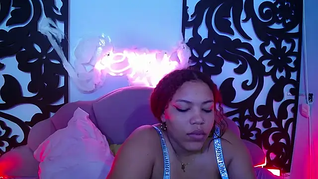 sexy horny brunette online show from October 29, 2025, 8:49 am