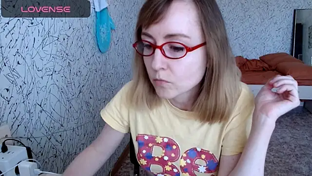 Athena Richards online show from April 1, 2026, 8:48 am