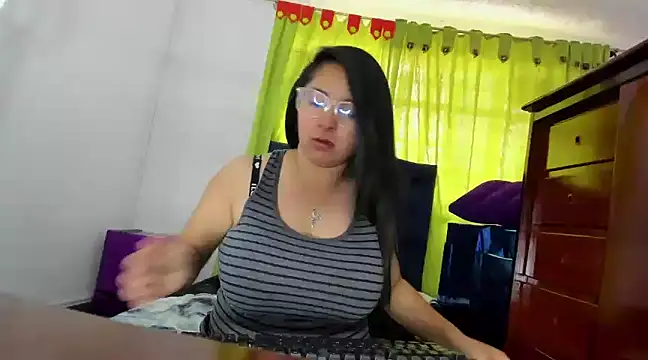 Snapshot of _Angelinaandrade_ chatting on January 7, 2025, 7:59 pm  Angelinaandrade  online show from January 7, 2025, 7:59 pm