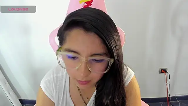 Snapshot of _Angelinaandrade_ chatting on February 28, 2025, 7:46 pm  Angelinaandrade  online show from February 28, 2025, 7:46 pm
