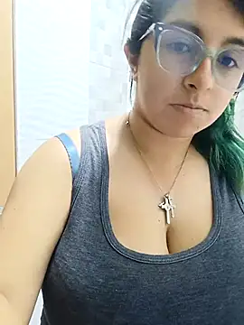 Snapshot of _Angelinaandrade_ chatting on September 18, 2025, 1:18 am  Angelinaandrade  online show from September 18, 2025, 1:18 am
