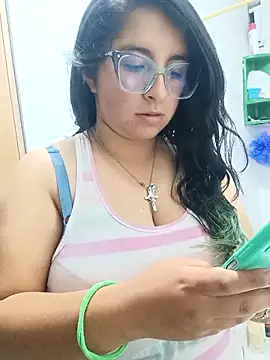 Snapshot of _Angelinaandrade_ chatting on October 22, 2025, 1:39 am  Angelinaandrade  online show from October 22, 2025, 1:39 am