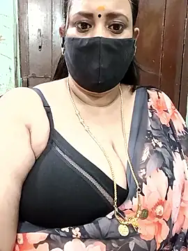 ashikaa r online show from November 3, 2025, 6:09 pm