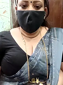 ashikaa r online show from December 18, 2025, 8:26 pm