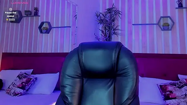 miah connor online show from March 3, 2026, 7:42 pm