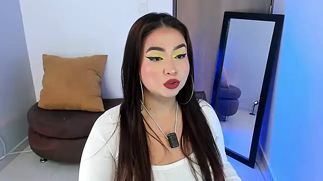 Snapshot of LiahDiaz chatting on April 30, 2026, 4:13 pm LiahDiaz online show from April 30, 2026, 4:13 pm