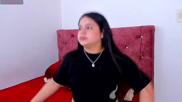 skyhotgirll online show from June 9, 2026, 5:35 pm