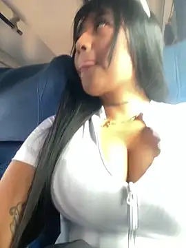 Snapshot of luisa16xxx chatting on December 11, 2024, 7:14 pm luisa16xxx online show from December 11, 2024, 7:14 pm