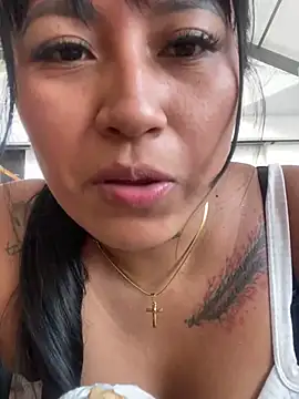 Snapshot of luisa16xxx chatting on December 18, 2024, 9:51 pm luisa16xxx online show from December 18, 2024, 9:51 pm