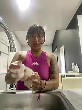 Snapshot of luisa16xxx chatting on March 1, 2025, 9:15 pm luisa16xxx online show from March 1, 2025, 9:15 pm