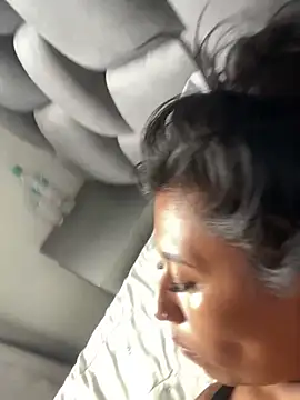 Snapshot of luisa16xxx chatting on March 16, 2025, 9:37 pm luisa16xxx online show from March 16, 2025, 9:37 pm