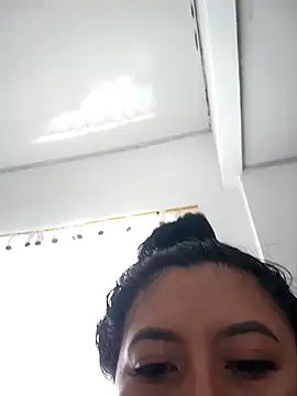 luisa16xxx online show from February 12, 2026, 7:42 pm