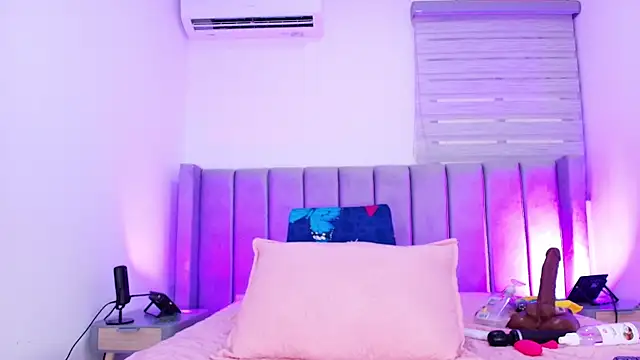 Brandhy v online show from December 17, 2025, 12:00 pm