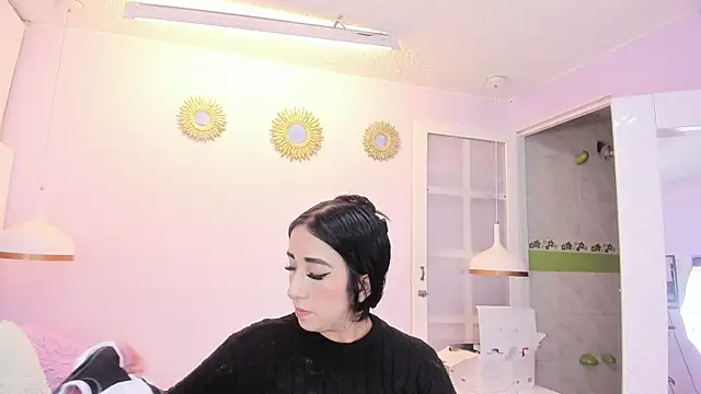 Snapshot of kaory_azumi chatting on October 17, 2025, 6:43 pm kaory azumi online show from October 17, 2025, 6:43 pm