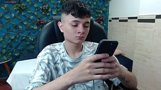 Waturox online show from January 22, 2025, 7:03 pm