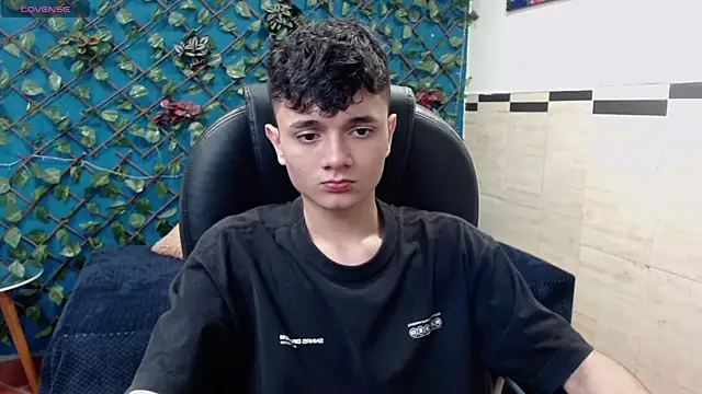 Waturox online show from January 30, 2025, 7:37 pm