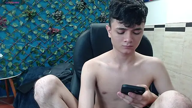 Waturox online show from February 6, 2025, 11:04 pm