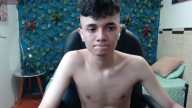 Waturox online show from February 17, 2025, 7:31 pm