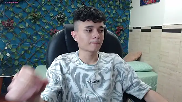 Waturox online show from February 20, 2025, 7:30 pm