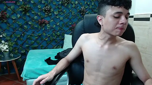 Waturox online show from March 3, 2025, 10:10 pm