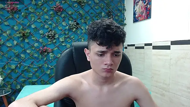 Waturox online show from March 17, 2025, 10:38 pm