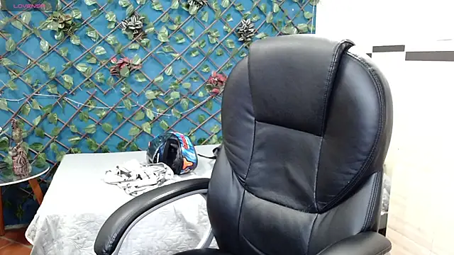 Waturox online show from September 24, 2025, 7:17 pm