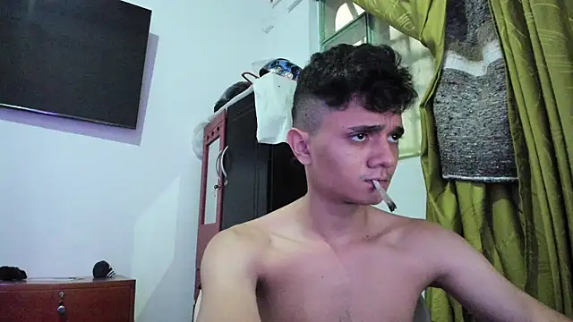 Waturox online show from November 17, 2025, 11:54 pm