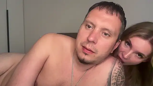 KesandAlex online show from June 12, 2026, 1:54 pm