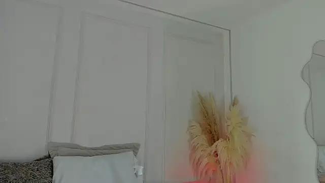 Mariapettit online show from June 10, 2026, 4:34 am