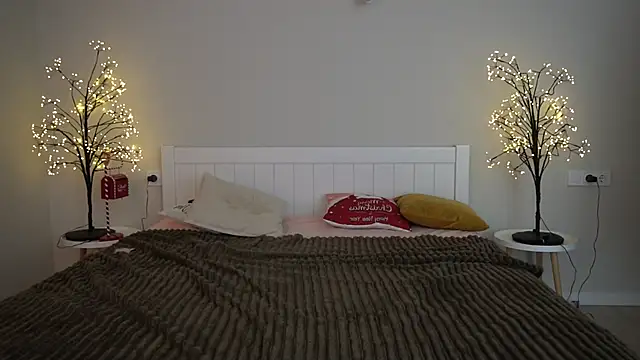 PamelaXX  online show from February 5, 2025, 9:40 pm