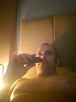 Snapshot of Dorset8360 chatting on December 19, 2024, 12:34 am Dorset8360 online show from December 19, 2024, 12:34 am