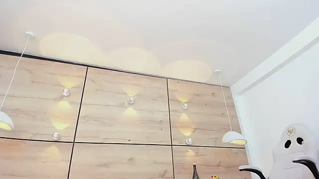 martina touss online show from March 1, 2025, 2:26 am