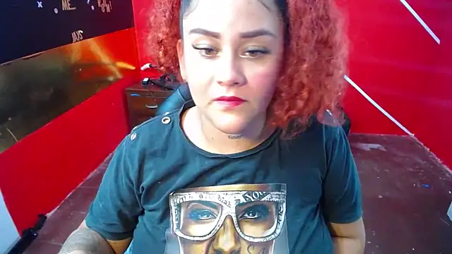 Snapshot of loly_bigbooty4u chatting on November 13, 2025, 6:23 am loly bigbooty4u online show from November 13, 2025, 6:23 am