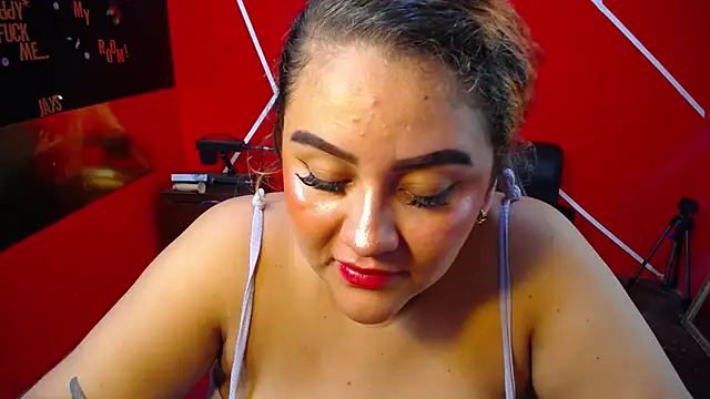 Snapshot of loly_bigbooty4u chatting on February 8, 2026, 4:27 am loly bigbooty4u online show from February 8, 2026, 4:27 am