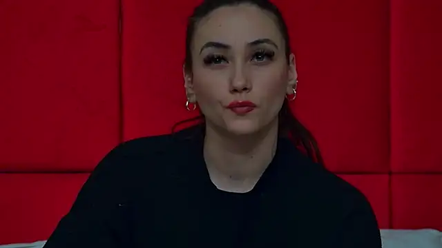 Snapshot of AliceMunro chatting on March 23, 2025, 2:48 am AliceMunro online show from March 23, 2025, 2:48 am