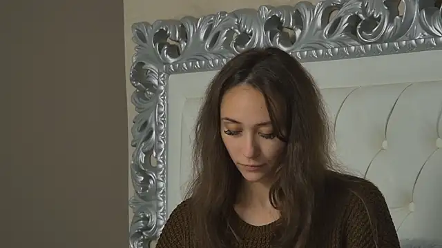 Snapshot of AliceMunro chatting on October 10, 2025, 3:55 pm AliceMunro online show from October 10, 2025, 3:55 pm