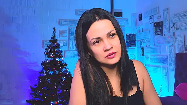 KarolinaRobinson online show from January 14, 2025, 2:43 pm