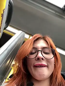 Snapshot of Accole chatting on December 8, 2024, 9:35 am Accole online show from December 8, 2024, 9:35 am