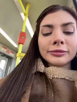 Snapshot of Accole chatting on March 19, 2025, 8:12 am Accole online show from March 19, 2025, 8:12 am