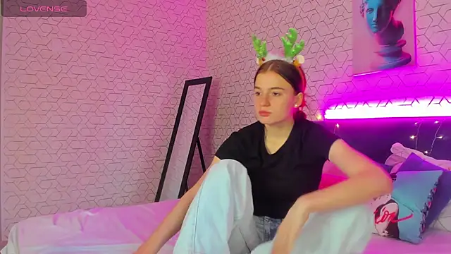 Stacey Brown online show from December 17, 2024, 4:56 am