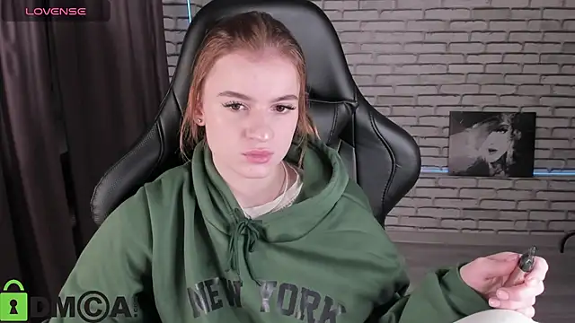 Stacey Brown online show from December 21, 2025, 1:24 am