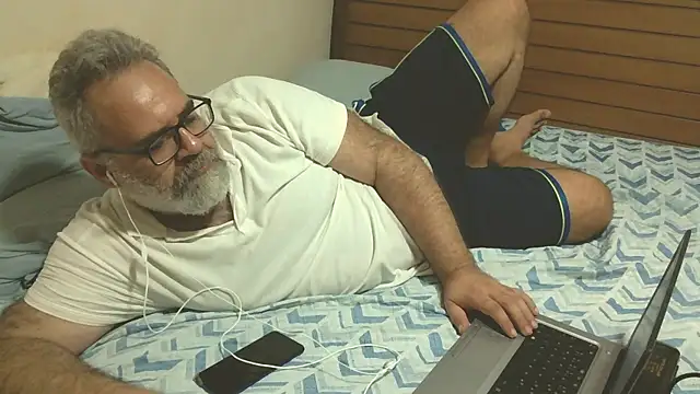 DockTVXXX online show from October 15, 2025, 10:26 am