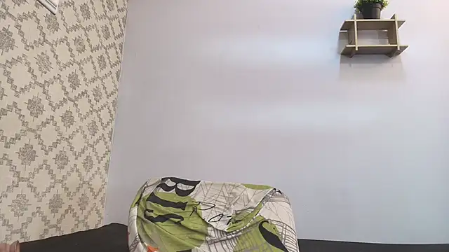 Chantal taylor  online show from February 24, 2025, 3:20 pm