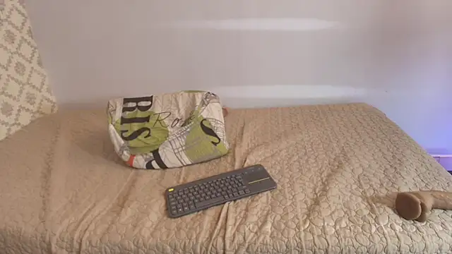 Chantal taylor  online show from February 28, 2025, 6:20 pm