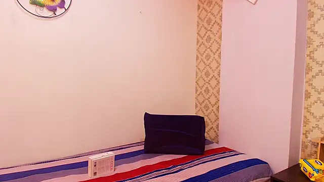 Chantal taylor  online show from September 10, 2025, 12:05 pm