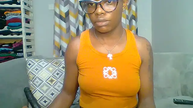 Petite 254 online show from February 15, 2026, 12:40 am