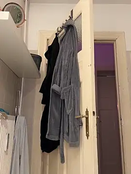 ElenaHaze online show from October 3, 2025, 6:21 am