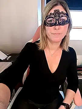 Rose Libertine online show from April 3, 2026, 7:17 am